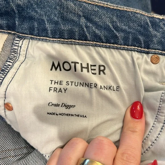 Mother denim Size The stunner ankle Fray